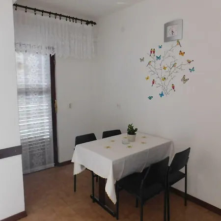 Apartmani Mikin Betina  Exterior photo