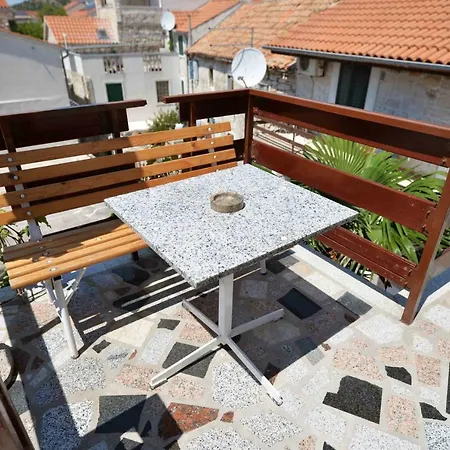 Apartmani Mikin Betina  Exterior photo