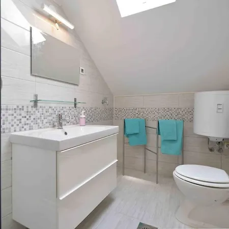 Apartmani Mikin Betina  Exterior photo
